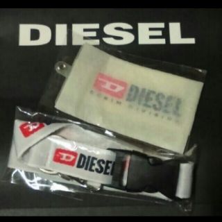 ディーゼル(DIESEL)のDIESEL  新品・未使用。ネックストラップ＆パスケース。(パスケース/IDカードホルダー)