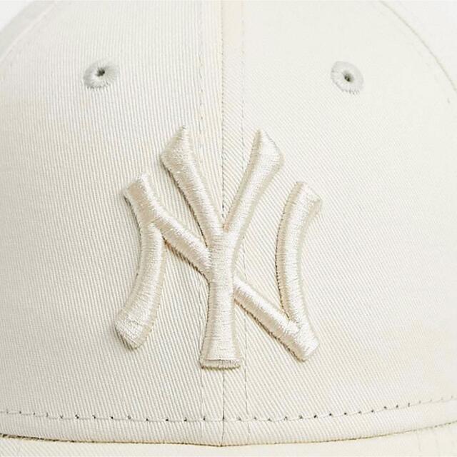 NEW ERA(ニューエラー)の【新品】NEW ERA ニューエラ NY ベースボールキャップ オフホワイト レディースの帽子(キャップ)の商品写真