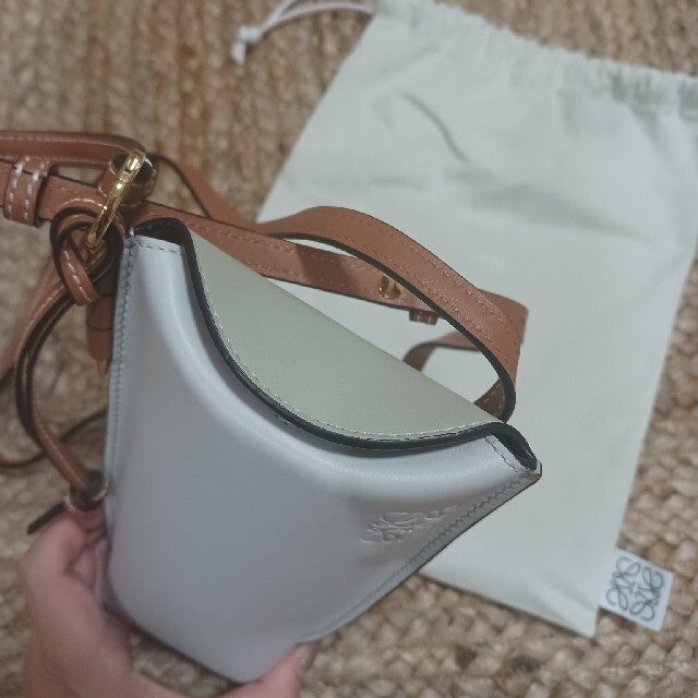 LOEWE☆ゲートポケット 高価値セリー www.gold-and-wood.com