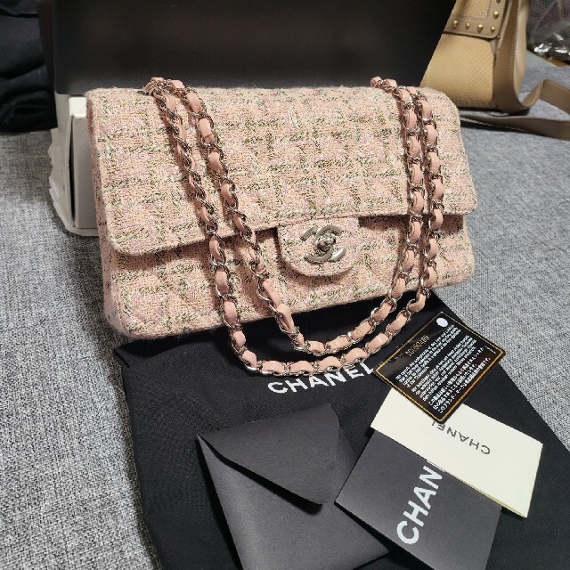 CHANEL(シャネル)のchanel レディースのバッグ(ショルダーバッグ)の商品写真