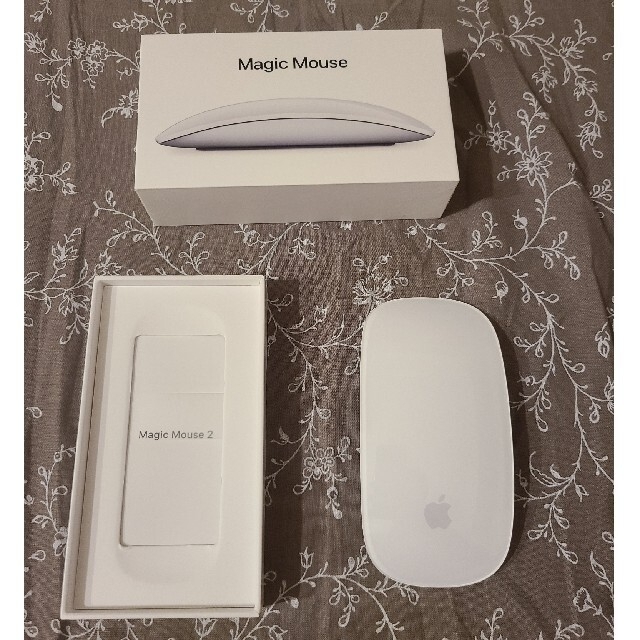 Apple(アップル)のApple magic mouse2（MLA02J/A） スマホ/家電/カメラのPC/タブレット(PC周辺機器)の商品写真