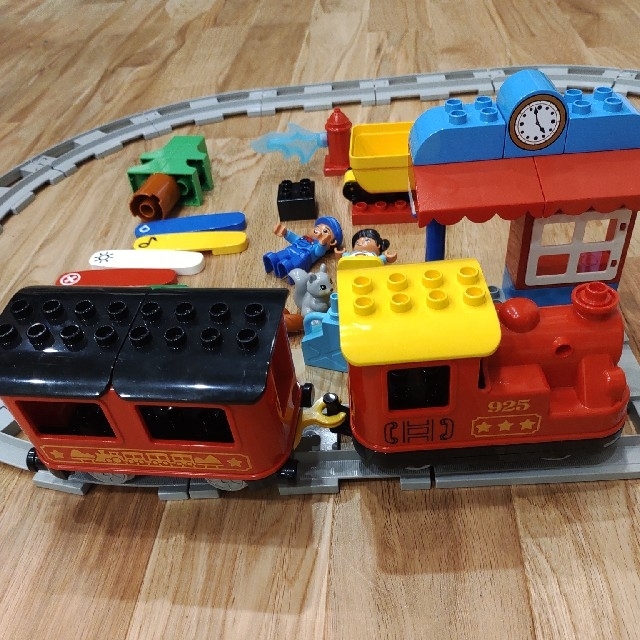 LEGOデュプロ キミが車掌さん！おしてGO機関車デラックス レゴ キッズ/ベビー/マタニティのおもちゃ(知育玩具)の商品写真