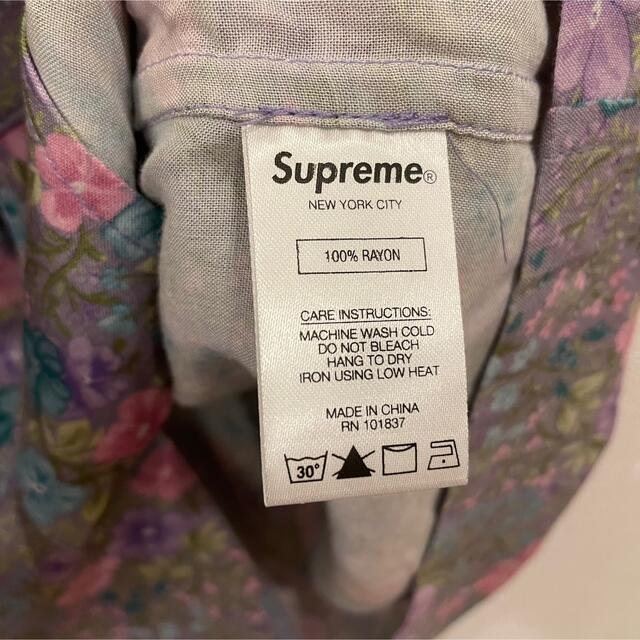 Supreme(シュプリーム)のsupreme シャツ 花柄 総柄 レーヨンシャツ ミニフローラル シュプリーム メンズのトップス(シャツ)の商品写真