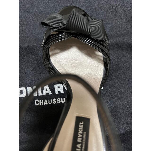 SONIA RYKIEL(ソニアリキエル)のソニアリキエル　エナメル黒サンダル レディースの靴/シューズ(ハイヒール/パンプス)の商品写真