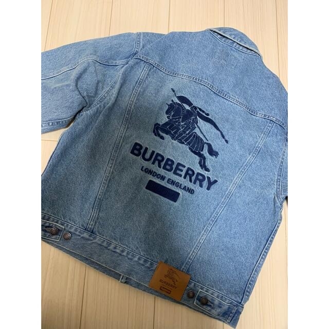 Supreme   M supreme burberry denim trucker jacketの通販 by