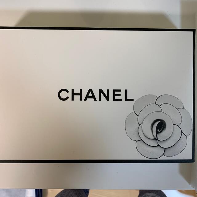 CHANEL - 新品未使用 レア シャネル ホワイト 手鏡 ミラーの通販 by