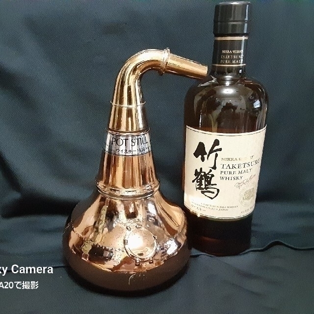 ニッカウヰスキー(ニッカウイスキー)のNIKKA  ポットスティル型ウイスキーボトル　空き瓶 食品/飲料/酒の酒(ウイスキー)の商品写真