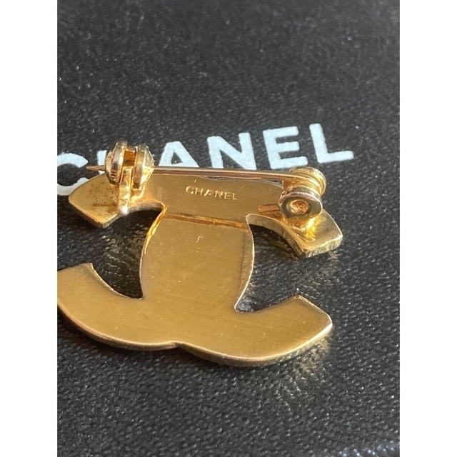 CHANEL(シャネル)のシャネル♥️オールド ヴィンテージ ミニ ブローチ  レディースのアクセサリー(ブローチ/コサージュ)の商品写真