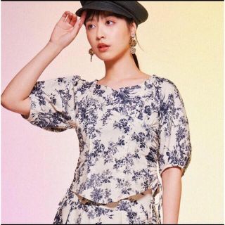 リリーブラウン(Lily Brown)の新品  LILY BROWN  リリーブラウン　コルセットディテールトップス(シャツ/ブラウス(半袖/袖なし))