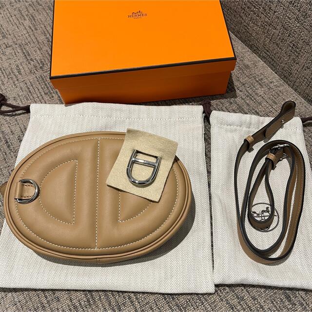 Hermes(エルメス)のもふ様★未使用★ HERMES エルメス バッグ《イン・ザ・ループ》ヴェルソ レディースのバッグ(ショルダーバッグ)の商品写真