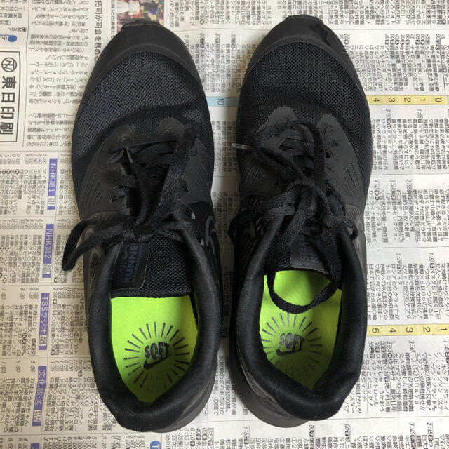 NIKE(ナイキ)のナイキ　スターランナー　23.5センチ　通学、学校用 キッズ/ベビー/マタニティのキッズ靴/シューズ(15cm~)(スニーカー)の商品写真