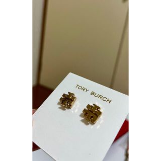 トリーバーチ(Tory Burch)のトリーバーチ　ロゴのピアス(ピアス)