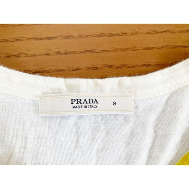 PRADA(プラダ)のPRADA プラダ★ノースリーブ　タンクトップ　Tシャツ レディースのトップス(Tシャツ(半袖/袖なし))の商品写真