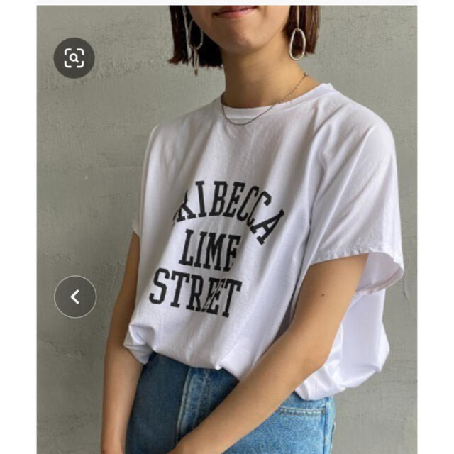 マイカアンドディール　TRIBECCAロゴサイドスリットT-shirts 美品 レディースのトップス(Tシャツ(半袖/袖なし))の商品写真