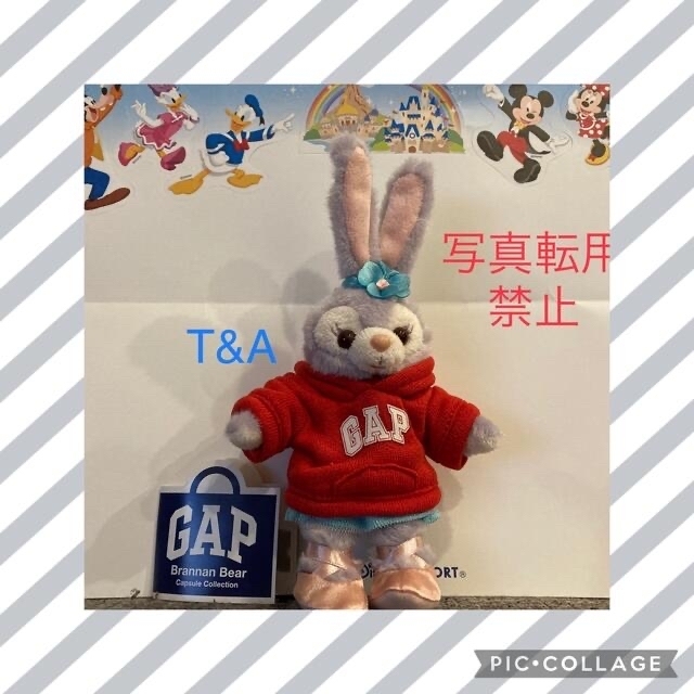 GAP(ギャップ)のGAPガチャ　赤パーカーとオレンジパーカーのみ エンタメ/ホビーのおもちゃ/ぬいぐるみ(キャラクターグッズ)の商品写真