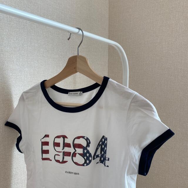 Bershka(ベルシュカ)のBershka Tシャツ "SALE中" レディースのトップス(Tシャツ(半袖/袖なし))の商品写真