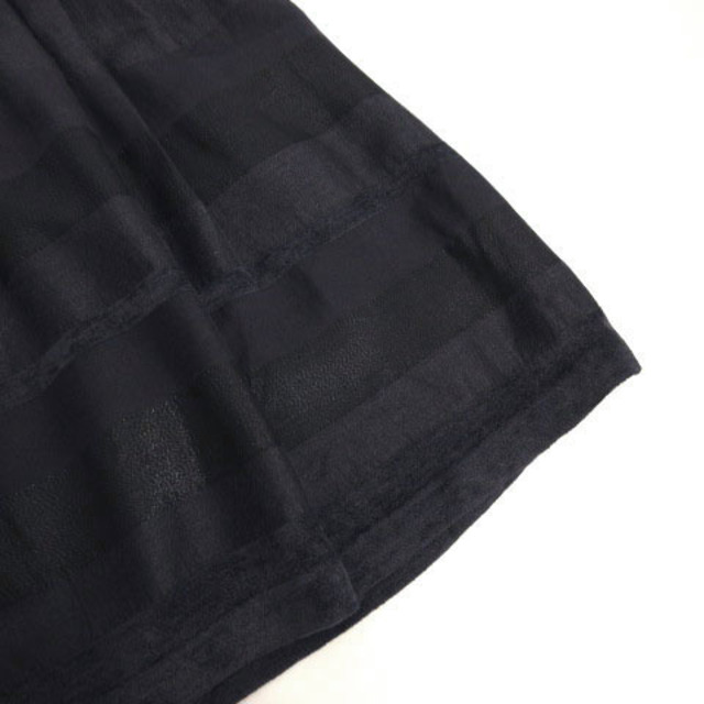 UNTITLED(アンタイトル)のUNTITLED スカート ミディ丈 ラメ ボーダー 紫系 グレーパープル 3 レディースのスカート(ひざ丈スカート)の商品写真