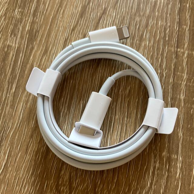 Apple(アップル)のUSB-C Lightningケーブル スマホ/家電/カメラのスマホアクセサリー(その他)の商品写真