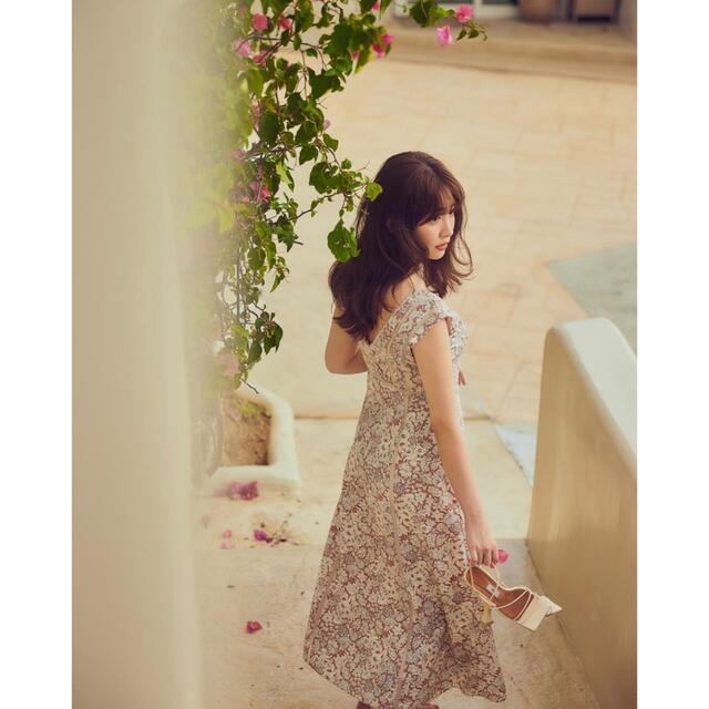 ハーリップトゥー Lace Trimmed Floral Dress