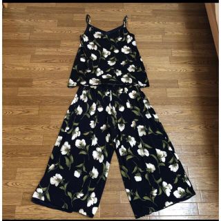 ザラ(ZARA)のAvanLily セットアップ　キャミ　ワイドパンツ(セット/コーデ)