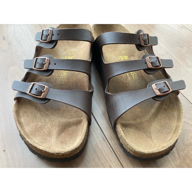 BIRKENSTOCK(ビルケンシュトック)の【コピ丸様専用】BIRKENSTOCKサンダルフロリダ☆39（25cm）ビルケン レディースの靴/シューズ(サンダル)の商品写真