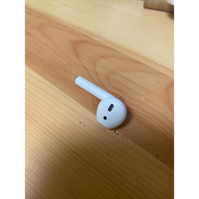 Apple(アップル)のApple AirPods 第1世代 充電ケース 片耳イヤフォン ケース スマホ/家電/カメラのオーディオ機器(ヘッドフォン/イヤフォン)の商品写真