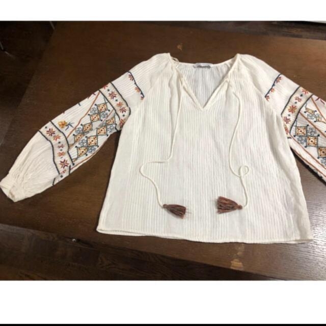 ZARA(ザラ)のZARAトップス＋ダズリントップス レディースのトップス(Tシャツ(長袖/七分))の商品写真