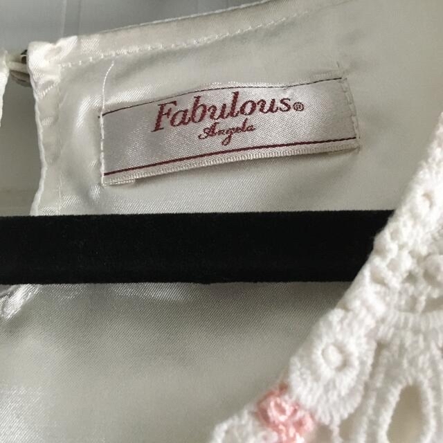 Fabulous Angela(ファビュラスアンジェラ)の【美品】fabulous angels ブラウス レディースのトップス(シャツ/ブラウス(半袖/袖なし))の商品写真