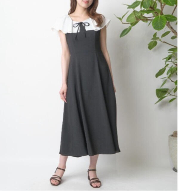 新品同様‼️ADORE さらさら軽やかな落ち感美しい マキシワンピース