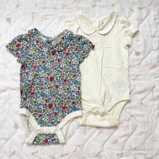 ベビーギャップ(babyGAP)のbaby gap 花柄ロンパース 無地ロンパース 2枚組(ロンパース)