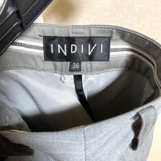 INDIVI(インディヴィ)のINDIVI スーツ　上下セット　グレー　ストライプ　36 レディースのフォーマル/ドレス(スーツ)の商品写真