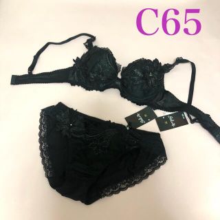 【新品未使用】ワコール☆サルート☆C65ショーツM(ブラ&ショーツセット)