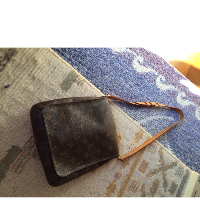 LOUIS VUITTON - 送料無料⭐️ルイヴィトンショルダーバッグ