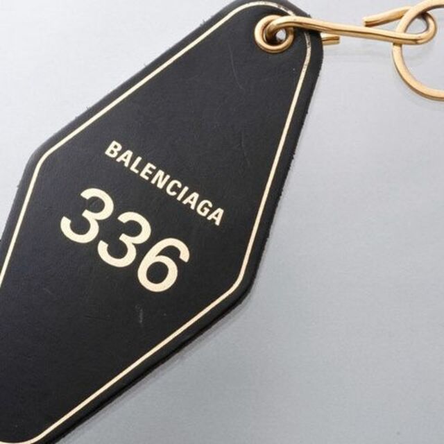 レザーのキ Balenciaga キーホルダー レザー の通販 by ジョイン