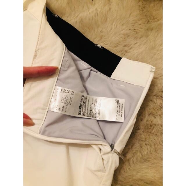 TaylorMade(テーラーメイド)のTaylorMade white skirt レディースのスカート(ミニスカート)の商品写真
