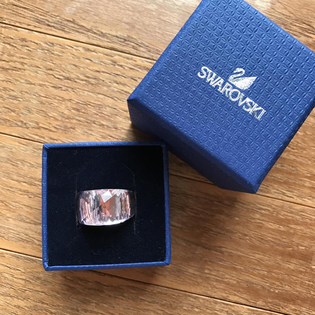 SWAROVSKI(スワロフスキー)のスワロフスキー💕ピンクリング✨ レディースのアクセサリー(リング(指輪))の商品写真