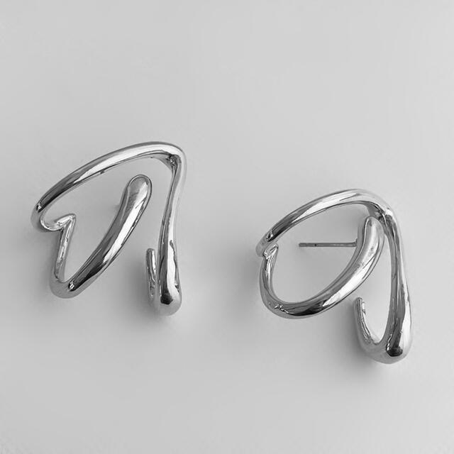 BEAUTY&YOUTH UNITED ARROWS(ビューティアンドユースユナイテッドアローズ)のTriangle pierce silver No.903 レディースのアクセサリー(ピアス)の商品写真