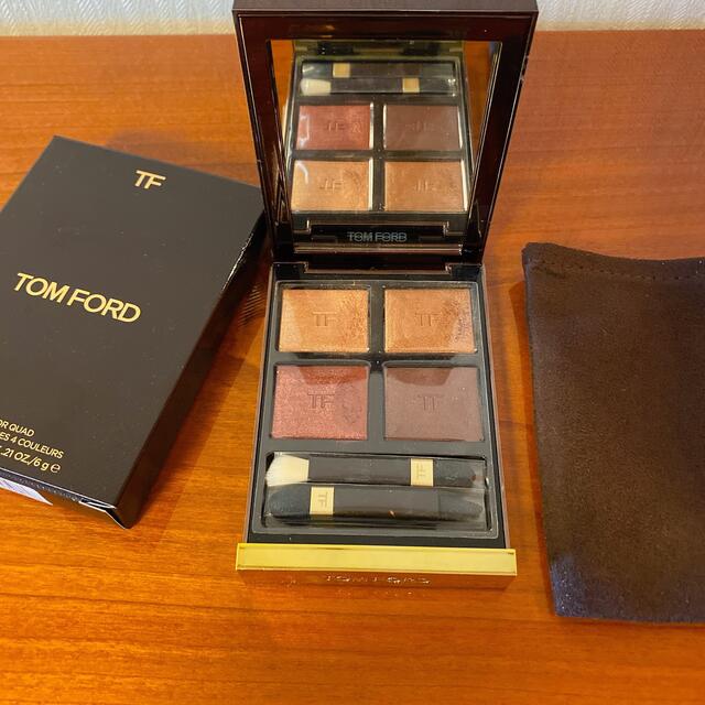 TOM FORD(トムフォード)のトム フォード ビューティ アイ カラー クォード 4A ハネムーン 10g コスメ/美容のベースメイク/化粧品(アイシャドウ)の商品写真