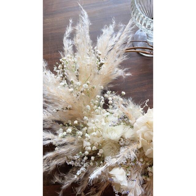 パンパスグラスと白い花々のナチュラルハーフリース◯ドライフラワーリース  ハンドメイドのフラワー/ガーデン(リース)の商品写真