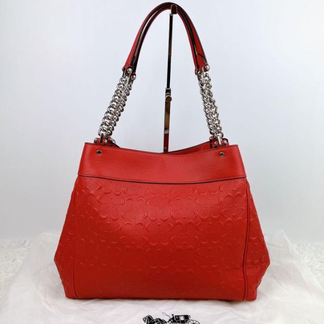 新品未使用】 coach コーチ チェーンショルダー エンボス レッド 新品未使用】 coach コーチ チェーンショルダー エンボス レッド
