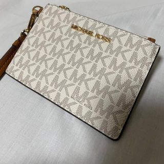 マイケルコース(Michael Kors)の新品　マイケルコース　カードケース　白(名刺入れ/定期入れ)