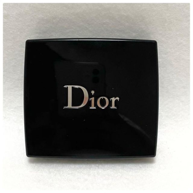 Dior(ディオール)の【廃盤】 ディオールショウ モノ グロス アイシャドウ 184 テンプレーション コスメ/美容のベースメイク/化粧品(アイシャドウ)の商品写真