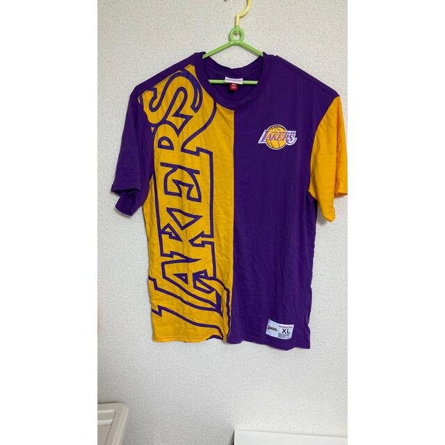 MITCHELL & NESS(ミッチェルアンドネス)のミッチェル&ネス　レイカーズ　Tシャツ　半袖　コービー  レブロン　インナー メンズのトップス(Tシャツ/カットソー(半袖/袖なし))の商品写真