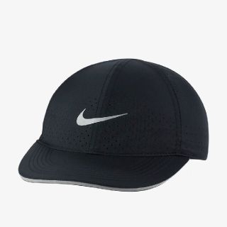 ナイキ(NIKE)の新品タグ付きナイキ　NIKE　フェザーライトレディース　キャップ　帽子(キャップ)