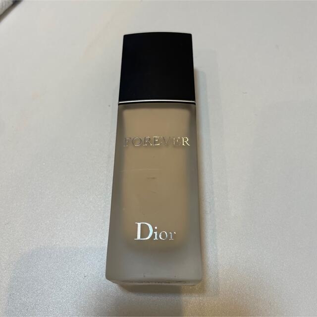 Dior フォーエバー フルイド マット