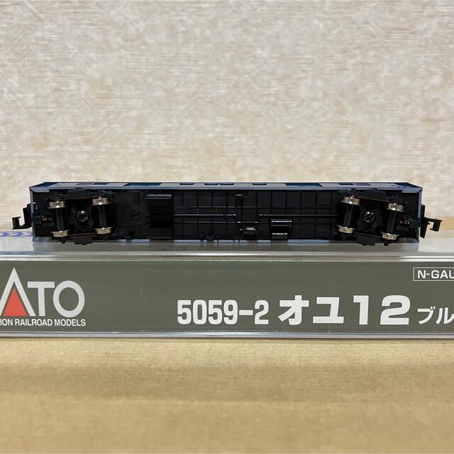 KATO`(カトー)のNゲージ KATO 5059-2 郵便車 オユ12 ブルー【テールライト点灯】 エンタメ/ホビーのおもちゃ/ぬいぐるみ(鉄道模型)の商品写真