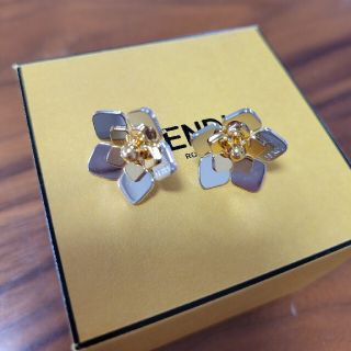 フェンディ(FENDI)の♡FENDI  　ピアス♡(ピアス)