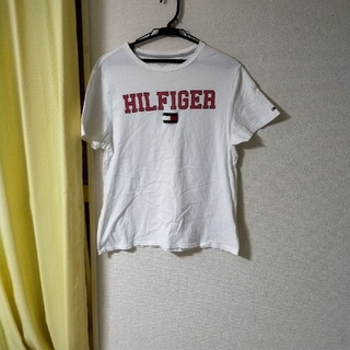 トミーヒルフィガー(TOMMY HILFIGER)のトミーヒルフィガー半袖Tシャツ　ホワイト×ロゴ　フラッグロゴワッペン(Tシャツ/カットソー(半袖/袖なし))