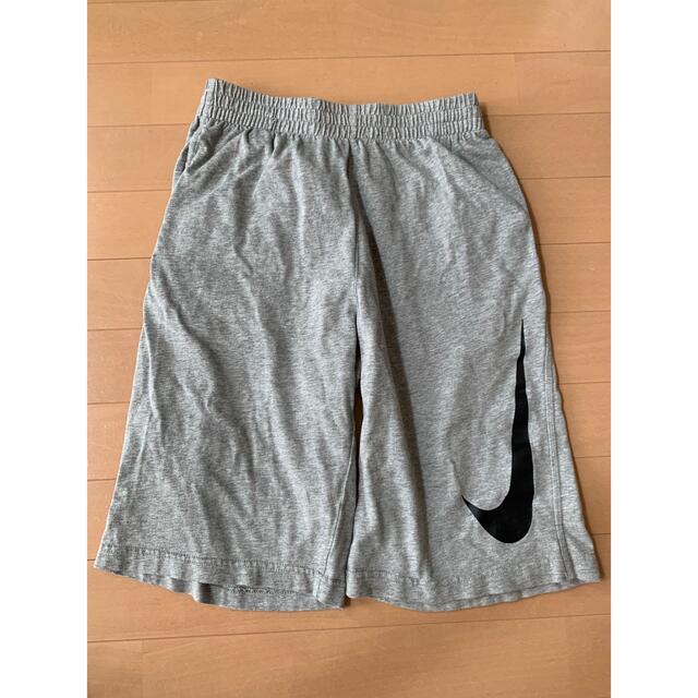 NIKE(ナイキ)のキッズ　NIKE 上下セット　Lサイズ キッズ/ベビー/マタニティのキッズ服男の子用(90cm~)(Tシャツ/カットソー)の商品写真