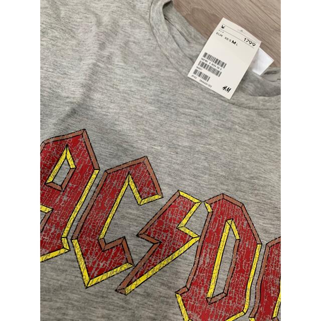 H&M(エイチアンドエム)のTシャツ　H&m  ACDC レディースのトップス(Tシャツ(半袖/袖なし))の商品写真